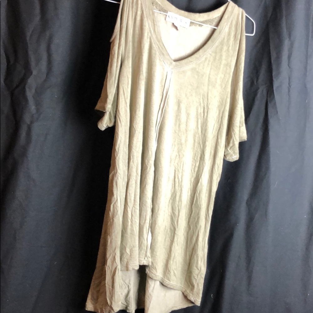 Used top by Knox rose size M
